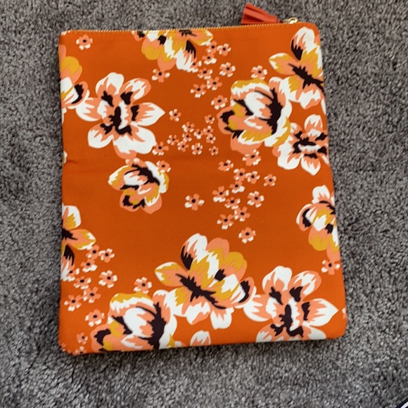 Clutch - Picture 3 of 6